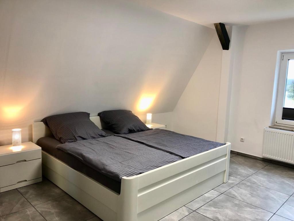 Dachgeschosswohnung Mit Seeblick Ahrensbok Eksteriør bilde