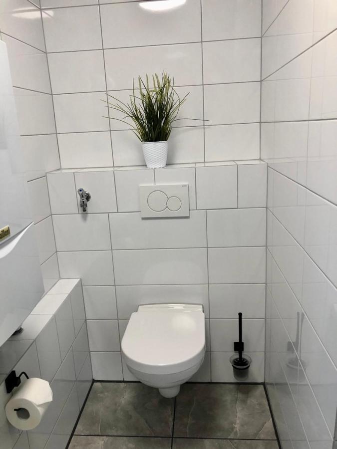 Dachgeschosswohnung Mit Seeblick Ahrensbok Eksteriør bilde