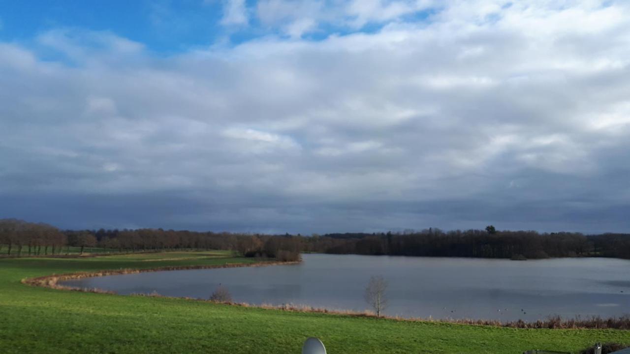 Dachgeschosswohnung Mit Seeblick Ahrensbok Eksteriør bilde