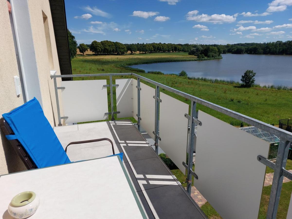 Dachgeschosswohnung Mit Seeblick Ahrensbok Eksteriør bilde